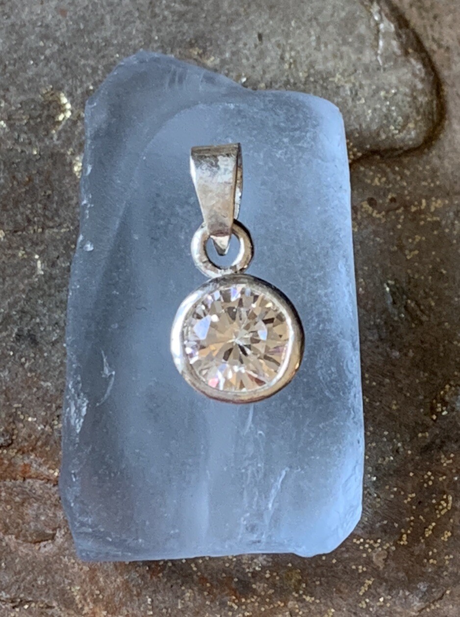 Sterling Silver 925 Round CZ Cubic Zirconia Engraved Pendant