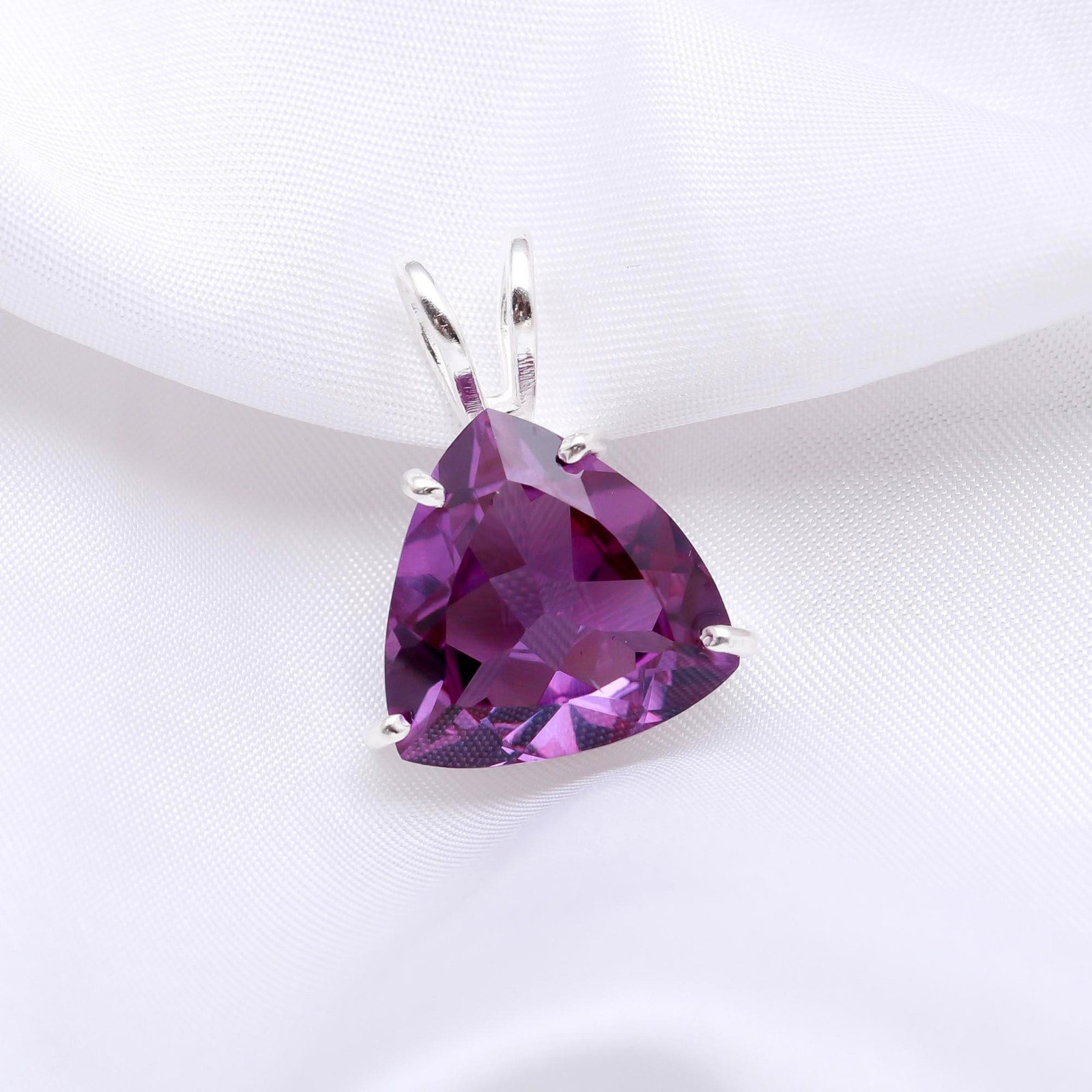 Color Changing alexandrite Trillion Pendant 925 Sterling Silver Handmade Jewelry