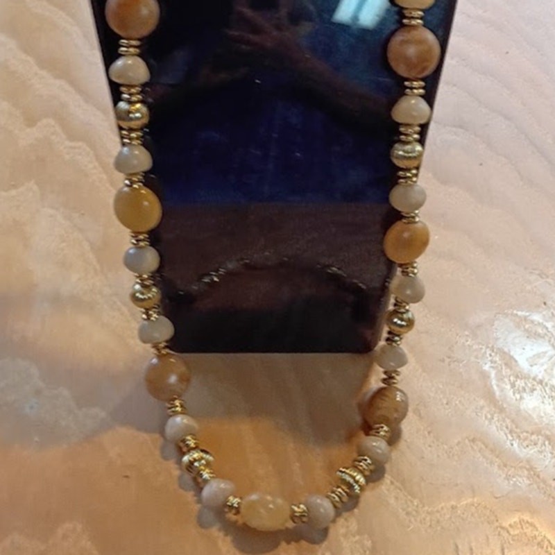 Vintage Beaded Necklace Retro Style Earth Tone Colors Gold-Tone Spacers
