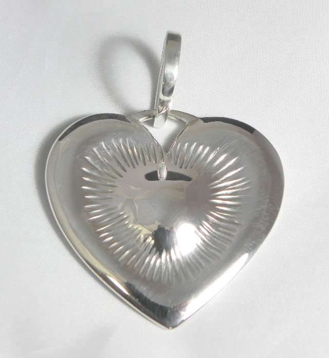 Modern Sterling Silver Heart Design Pendant