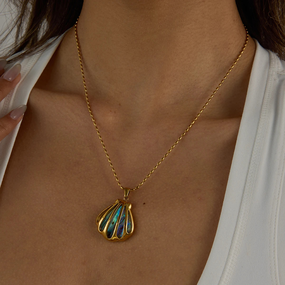 Color Shell Pendant Necklace Stainless Steel Ocean Beach Jewelry Women Necklace