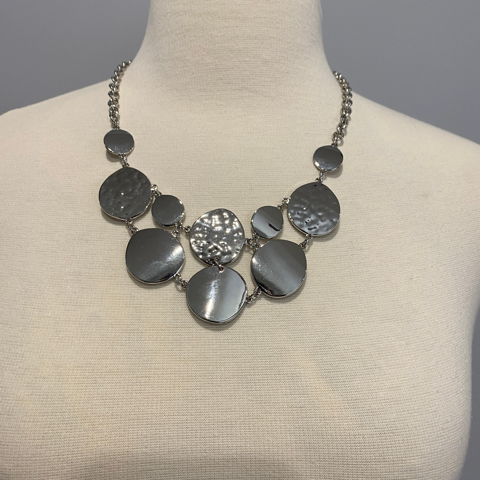 New Directions 20″ Necklace Polished & Hammered Discs Thick Rolo Chain NWT