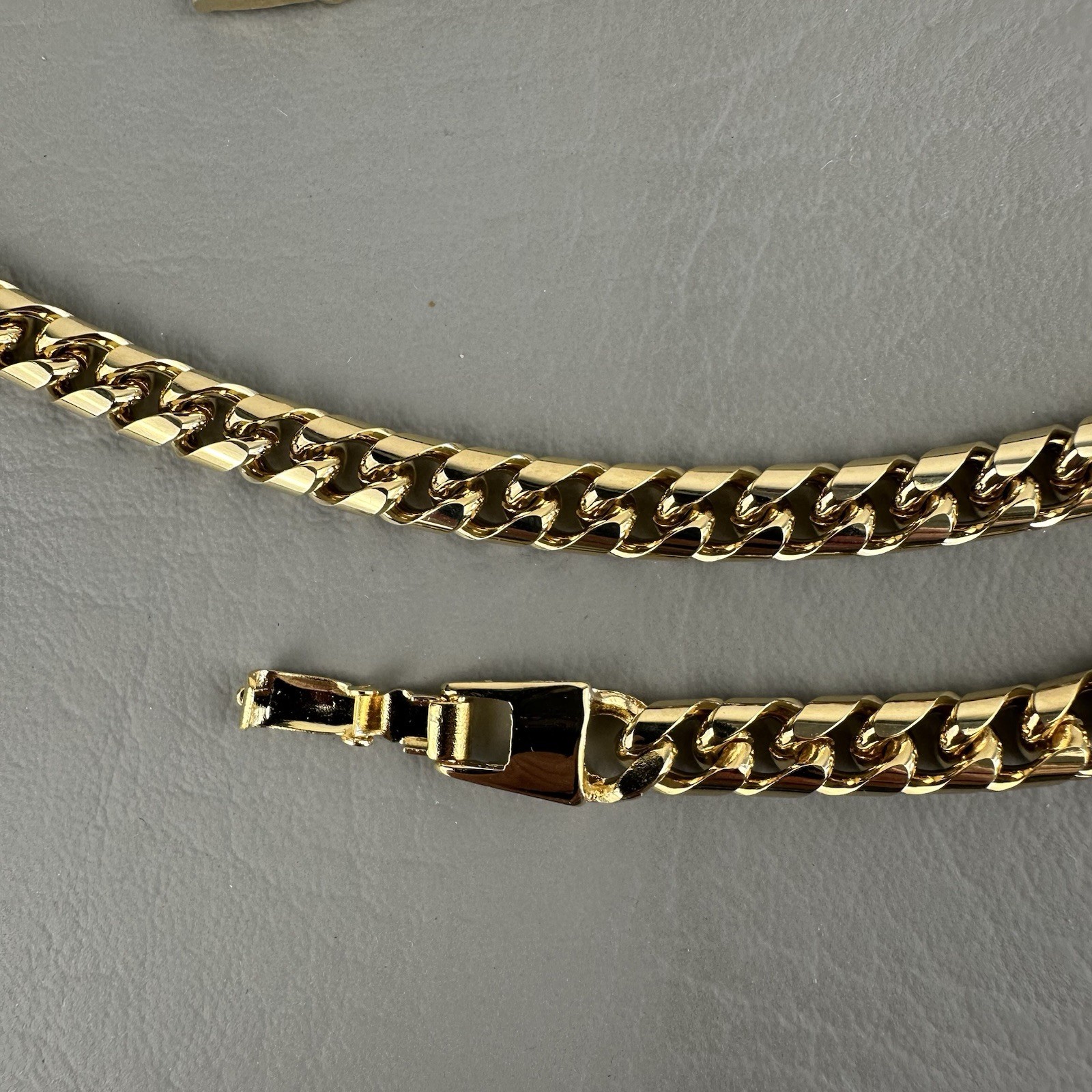 Vintage Necklace Gold Tone Flat Curb Chain Unisex Heavy 24″ 77g