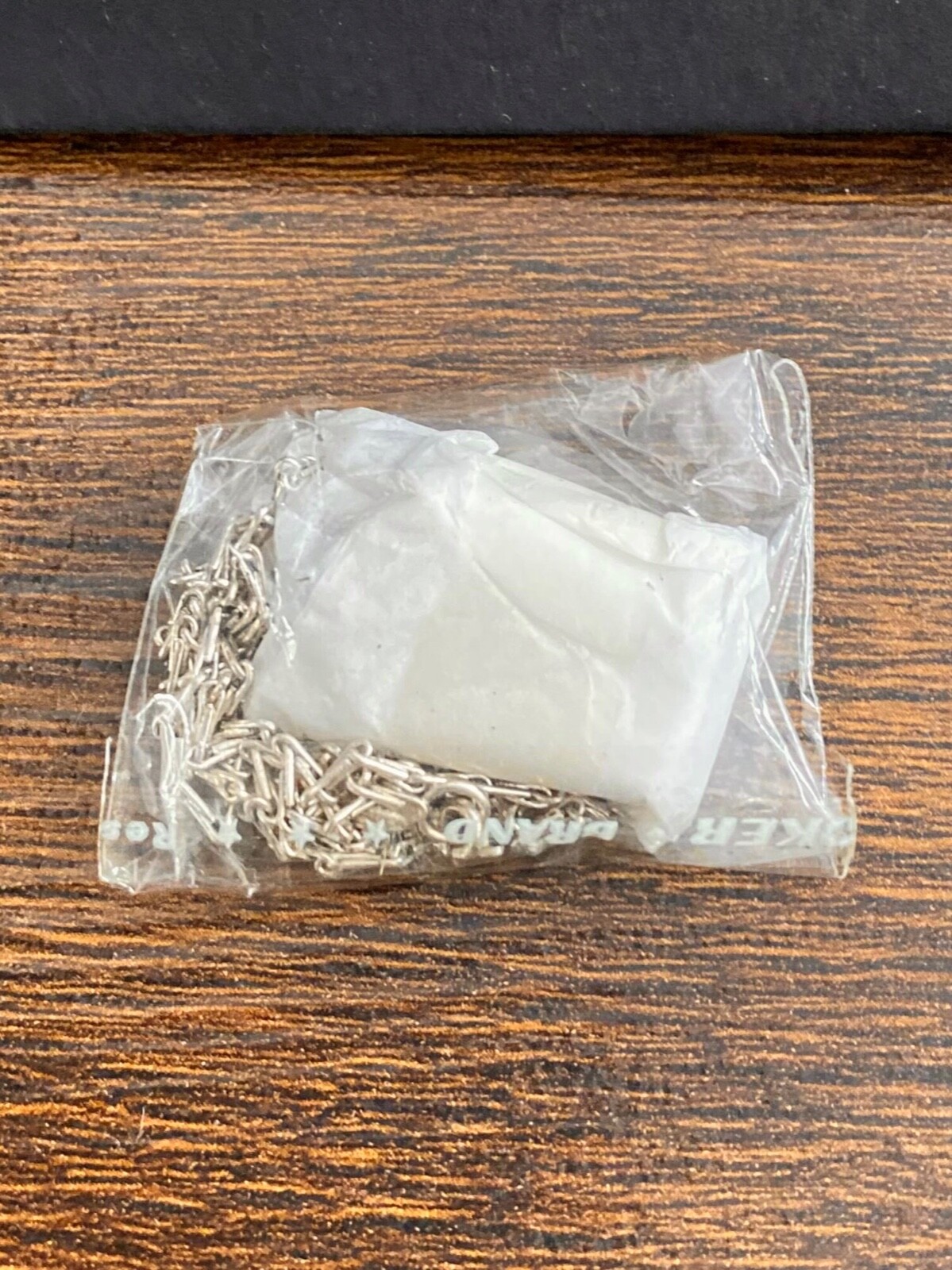 Marc Jacobs Gift Box Necklace – NEW. Beautiful gift
