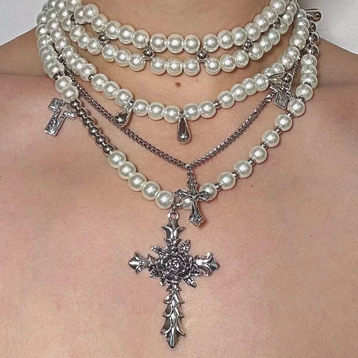 Fashion-Forward Gothic Pearl Necklace with Adjustable Length – For Individuality