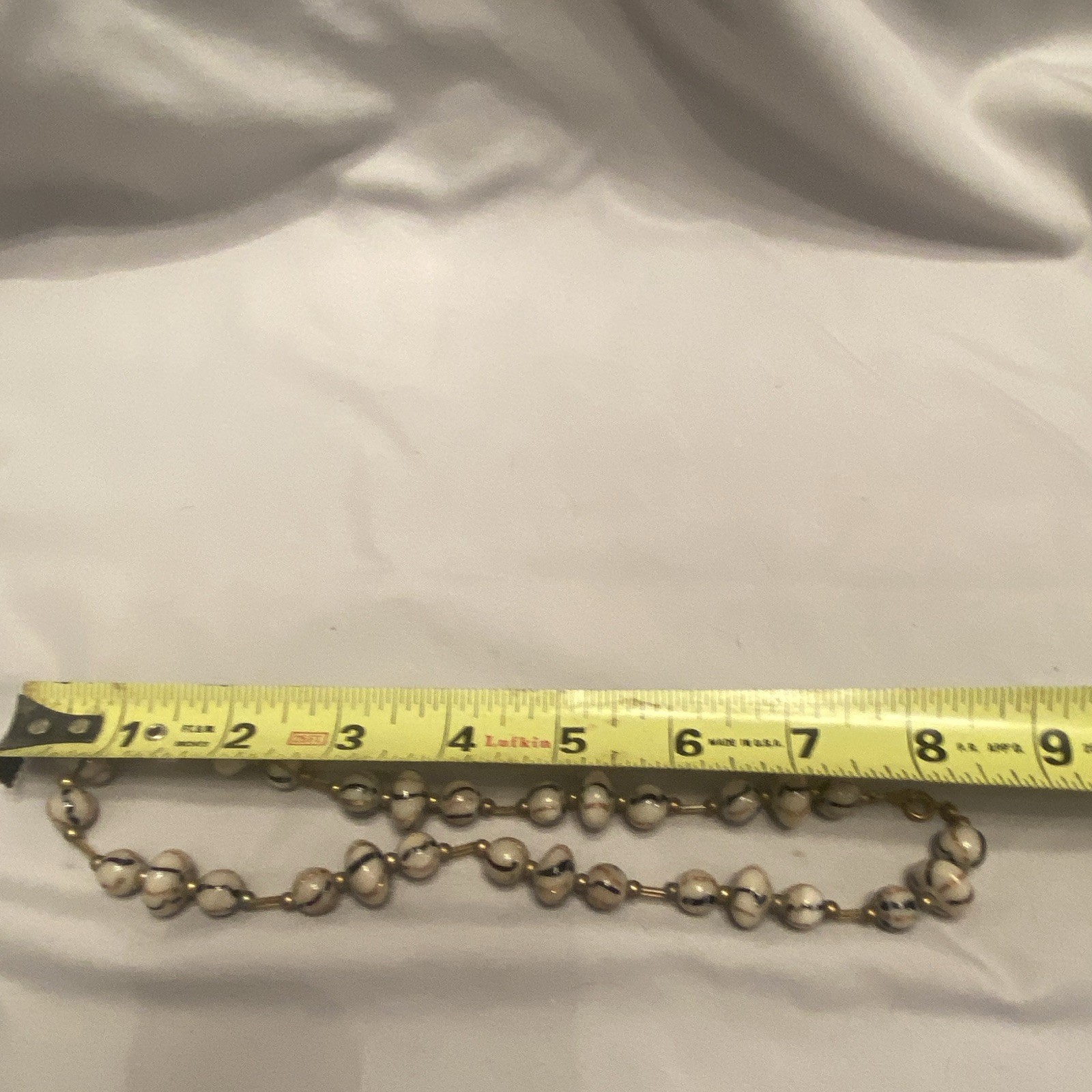 Vintage white Beaded Necklace Gold Tone Ball/Bead Chain 18in Spring Ring Closure