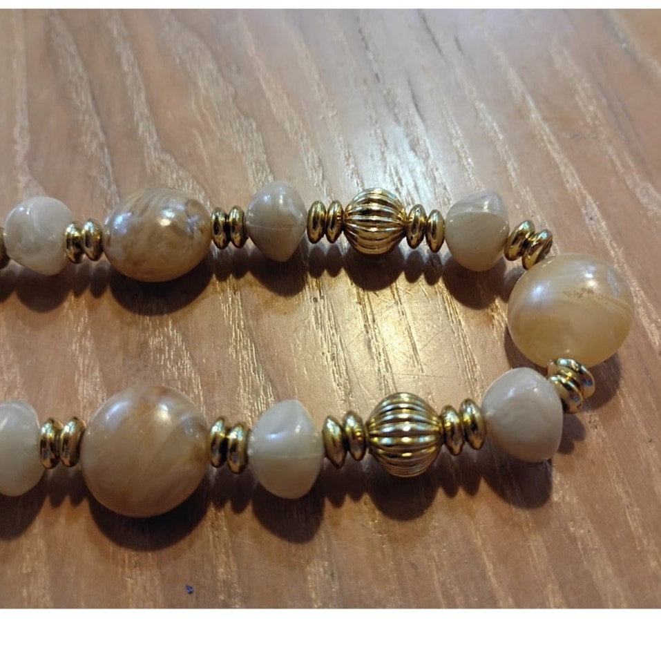 Vintage Beaded Necklace Retro Style Earth Tone Colors Gold-Tone Spacers
