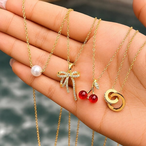 Elegant Roman Numeral Double Ring Necklace – Timeless Style & Everyday Luxury