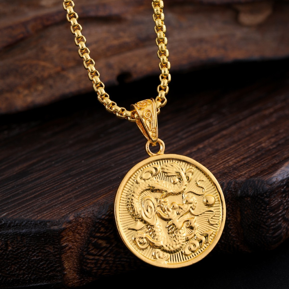 Retro Titanium Steel Jewelry – Round Silver Tone Dragon Pendant