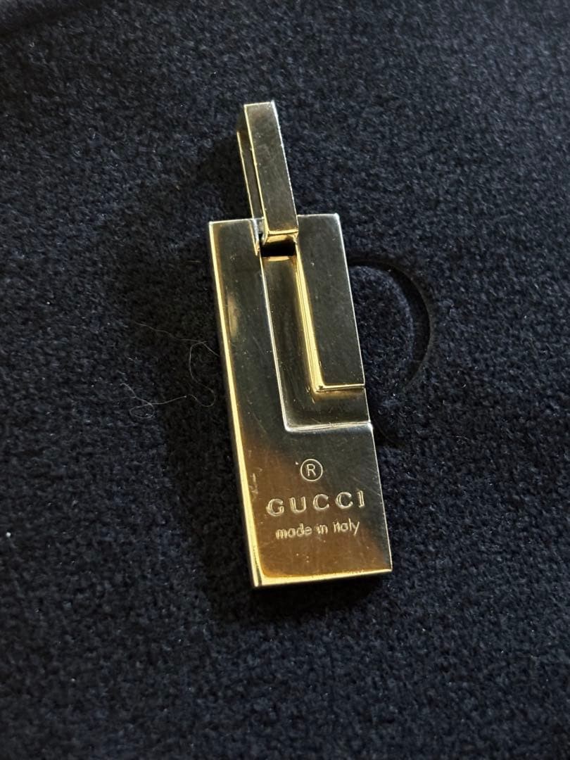 GUCCI Plate Pendant Top