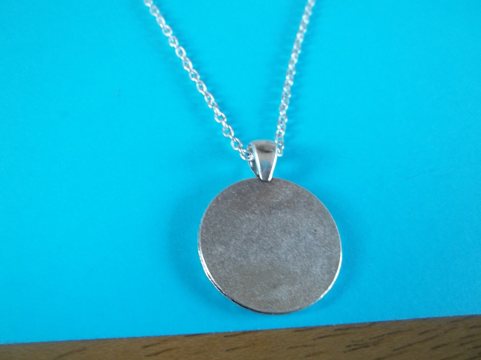 WREN FARTHING – LIMITED EDITION – SILVER CASED PENDANT NECKLACE – 1938 to 1955