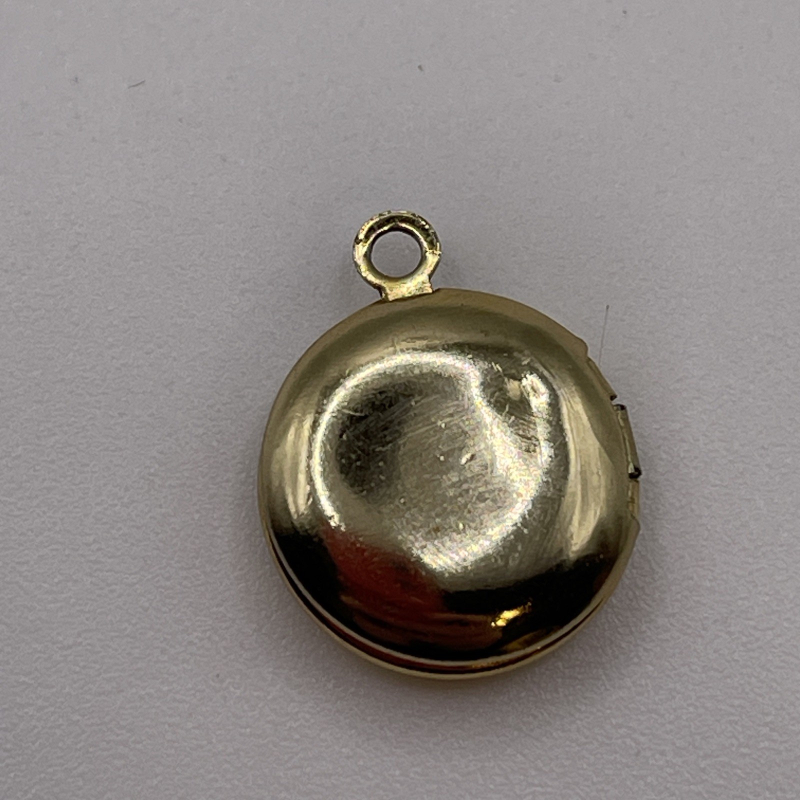 Small Photo Lockett Gold Tone Necklace Pendant , Estate Jewelry, Beauty!