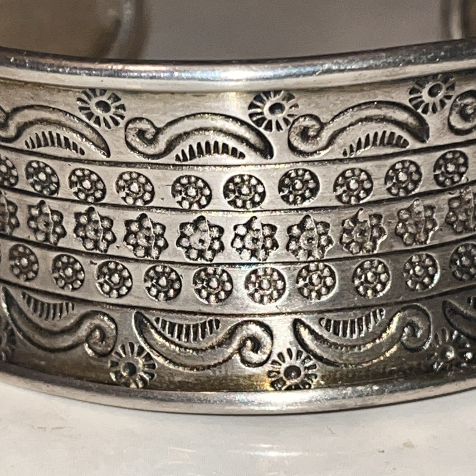 Vintage 925 Sterling Silver Cuff Bracelet Ornate Repousse Floral Flower Boho