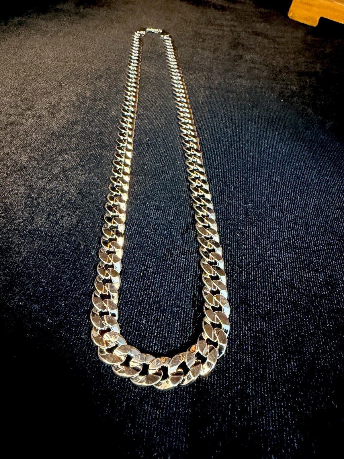 BEAUTIFUL Stamped 925 Sterling Silver Concave Cuban Necklace. 24in 8MM. 69g