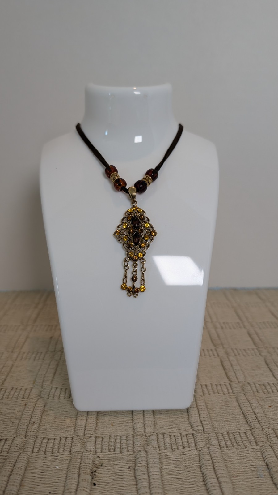DESIGNER INSPIRED GOLDTONE CRYSTAL FAUX AMBER PENDANT 20 in LEATHER NECKLACE