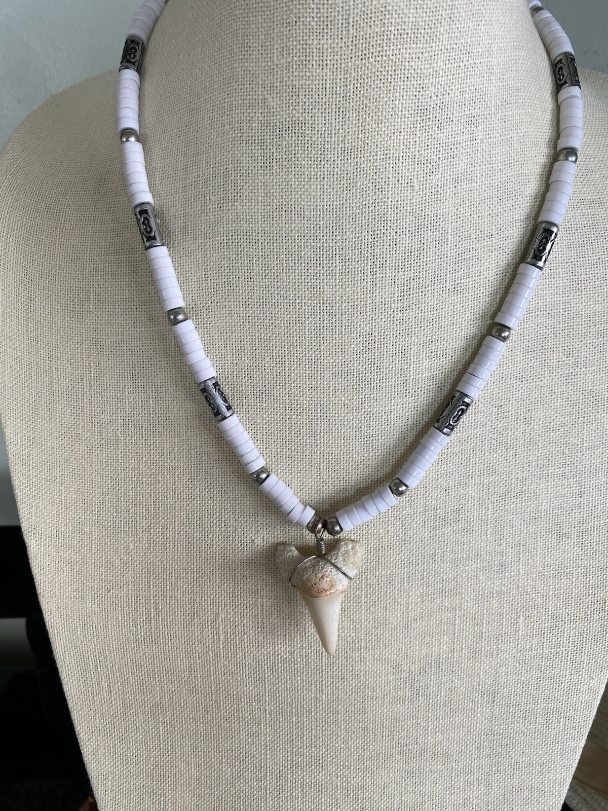 Adult Jewels Tiger Shark Tooth Necklace White Silver Beaded Chain Unisex 22”