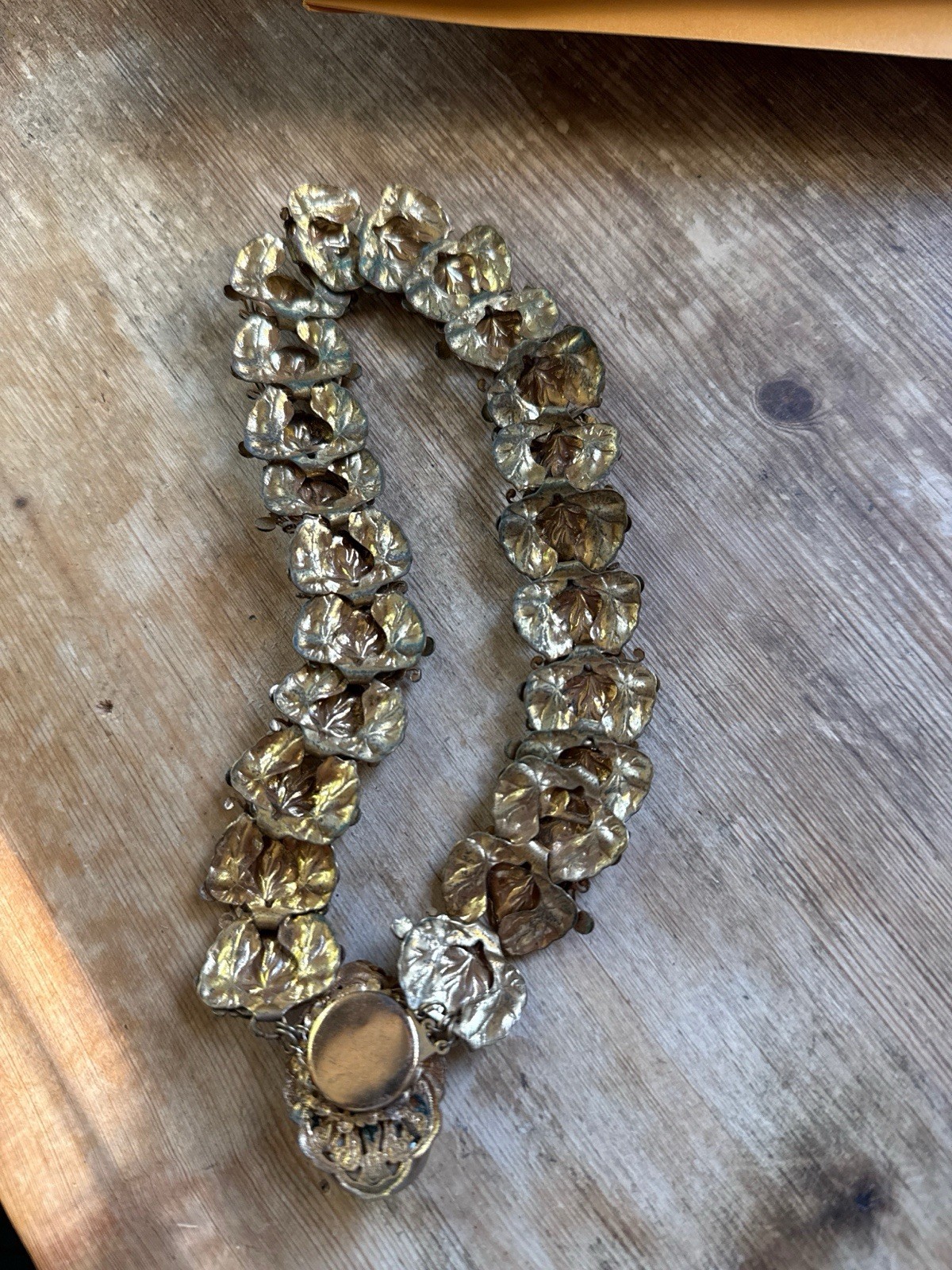 “Russian gold” filigree necklace central decorative clasp + matching brooch pin