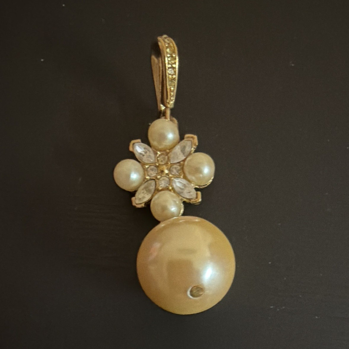 Gold Tone Faux Pearl & Crystal Rhinestone Flower Drop Pendant Charm