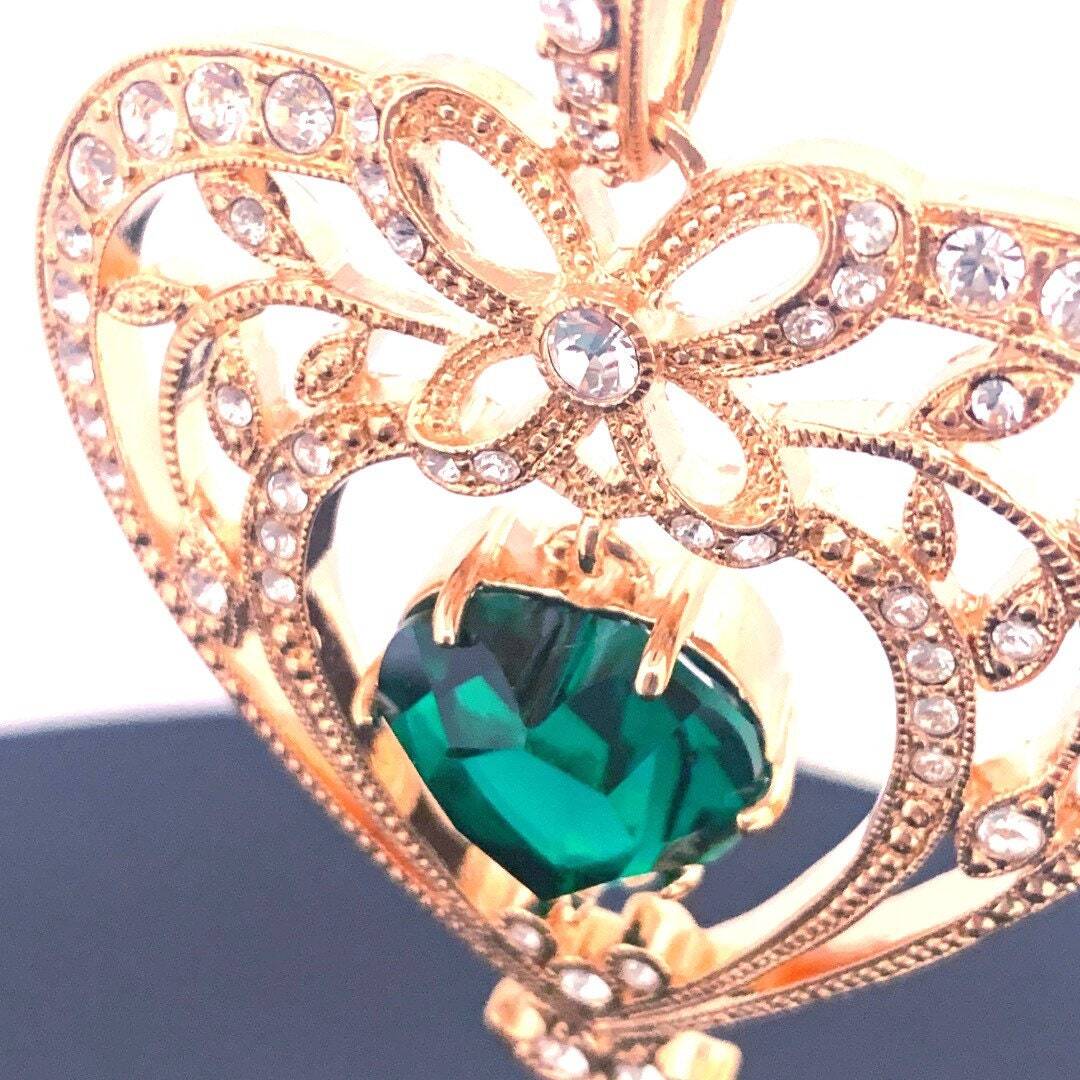 May Birthstone Gold Plated Metal Necklace Set With Heart Shaped Emerald Crystal