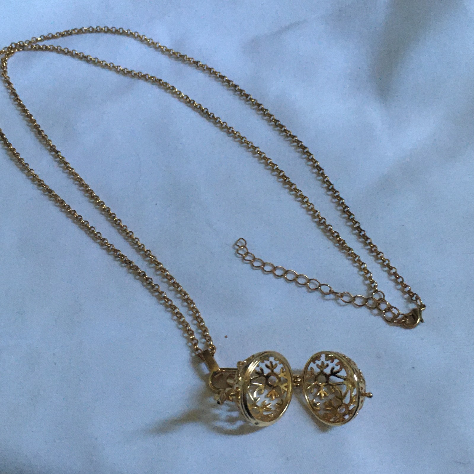 GOLD TONE HARMONY BALL PENDANT NECKLACE 32″