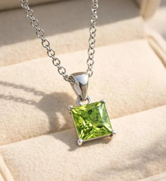 Certified 23 Ct Natural Green Peridot Princess Cut 925 Silver Pendant with Chain