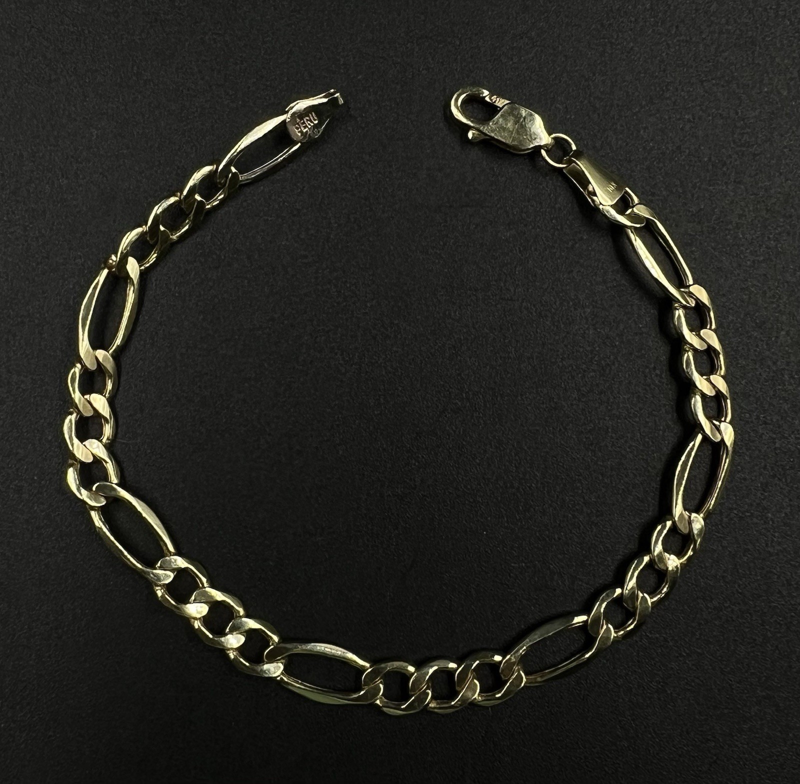 8” 10K Hollow Yellow Gold Diamond Cut Figaro Bracelet | 4.86g | 6.4mm | Lobster