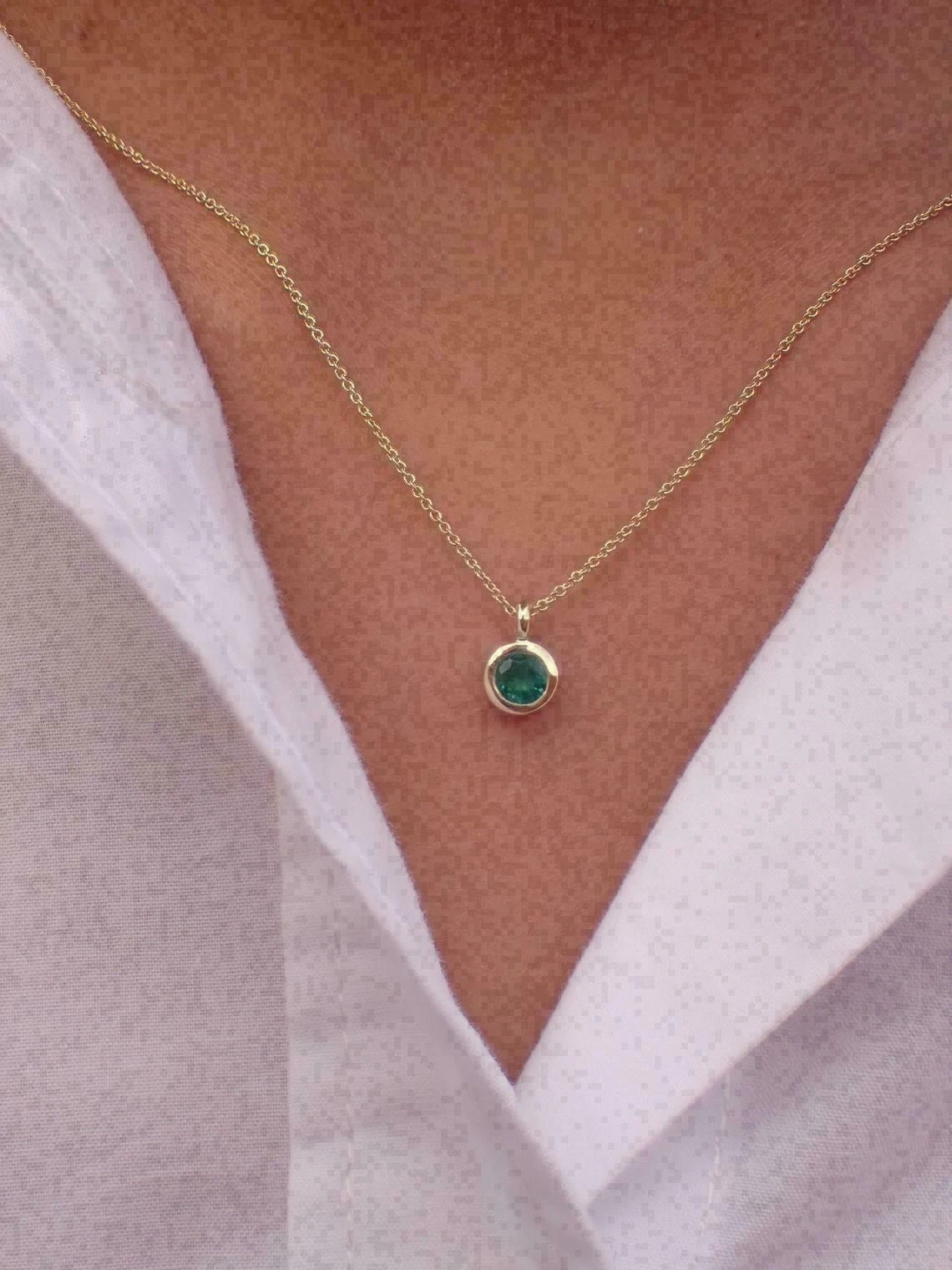 1.00Ct Round Cut Simulated Green Emerald Pendant Necklace 14k Yellow Gold Plated