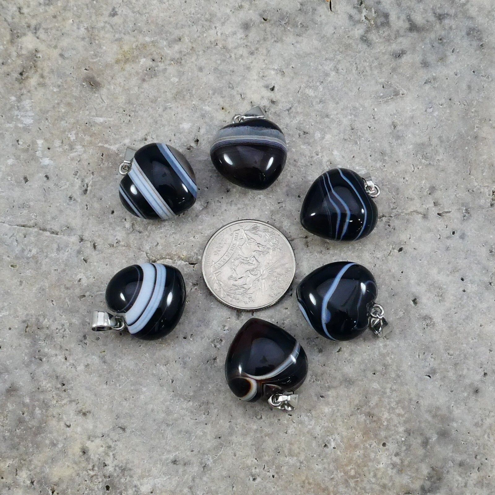 Sardonyx aka Banded Agate 20x20mm Heart Pendant (1pc)