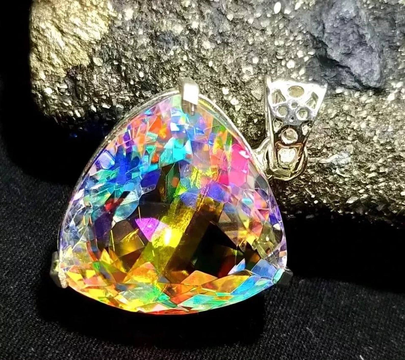 Natural Trillion Mystic Topaz 100 Ct+ 925 Solid Silver Rainbow Pendant Gemstone