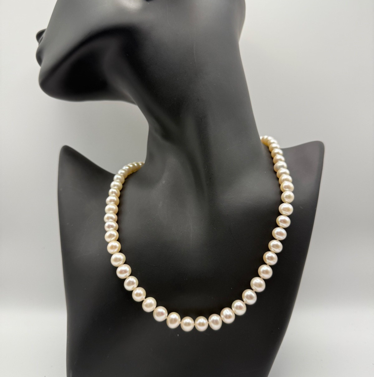 Classic Genuine Freshwater Necklace White 6–7mm Beads Lobster Clasp 16″ Knotted