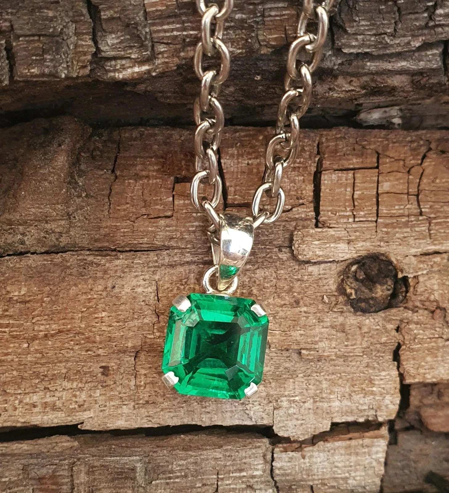 20.20 Ct Natural Emerald 925 Silver Square Pendant Gorgeous Gemstone with chain
