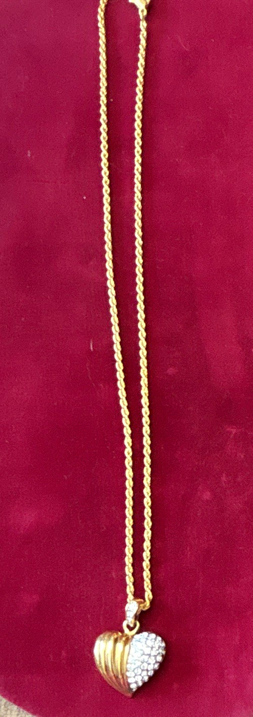 Gold Tone 18” Cable Chain Necklace Heart Charm Pendant Pavé Rhinestones Lobster