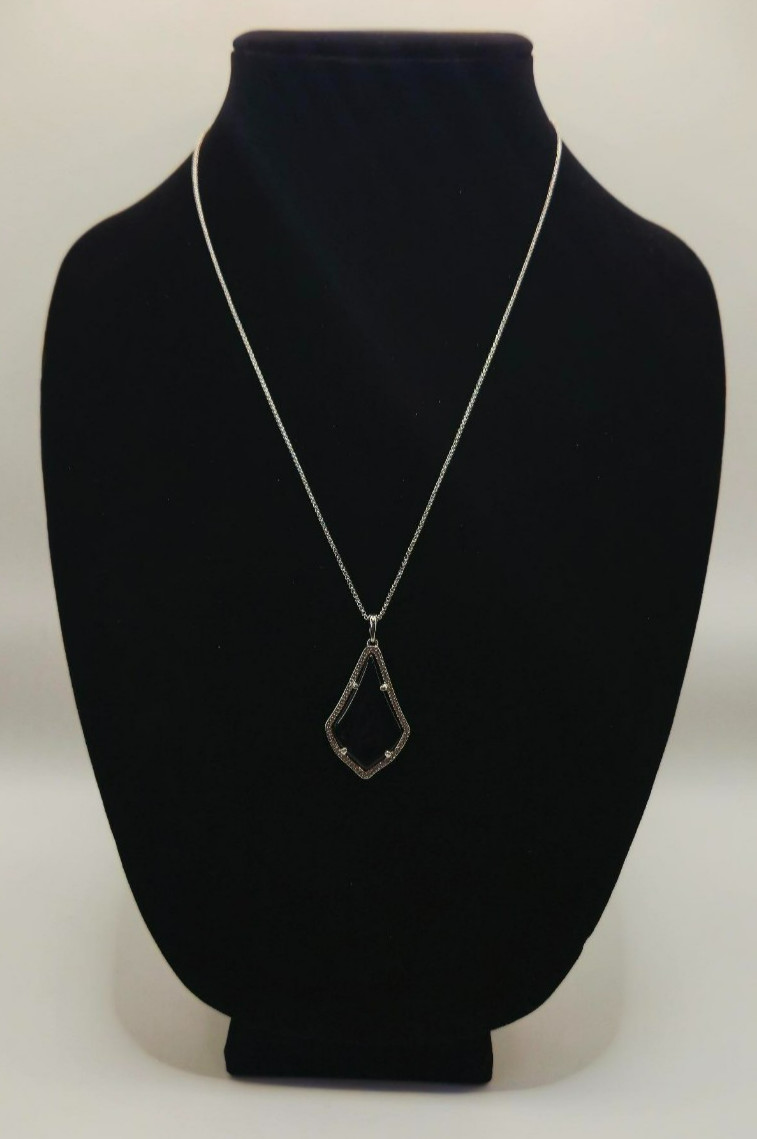 Kendra Scott Sophee Diamond Shaped Pendant Necklace Silver Tone Chain Minimalist
