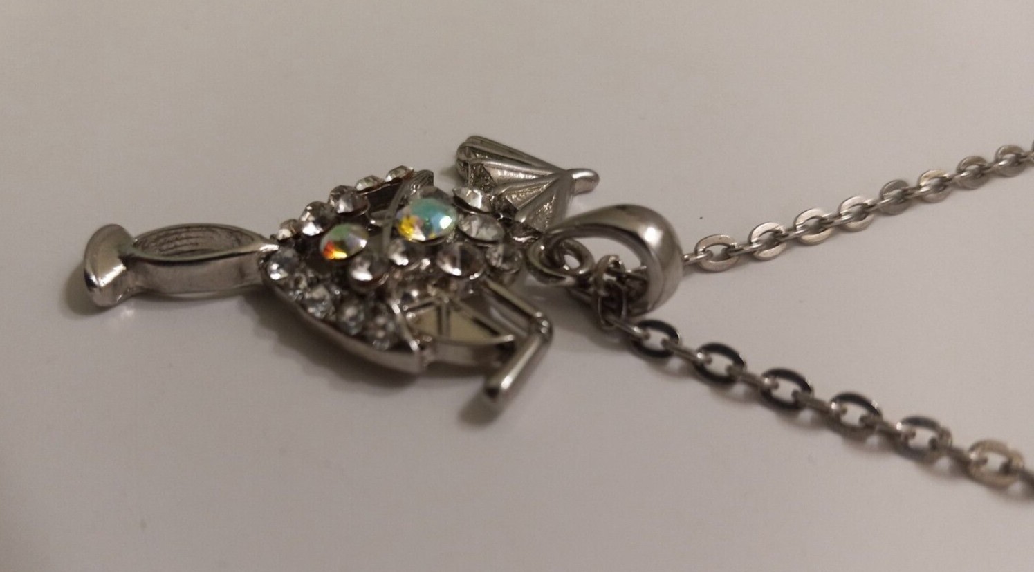 BEACH FASHION MARGARITA COCKTAIL DRINK WHITE CRYSTAL PENDANT NECKLACE SILVERTONE