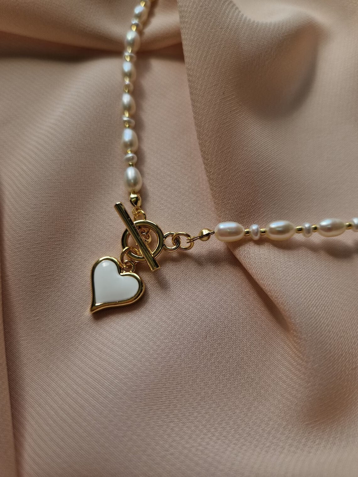 Freshwater Pearl Beaded Oval Modern Necklace with Heart Pendant For Women