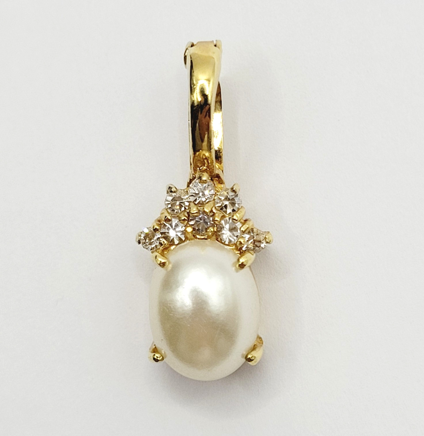 Faux Pearl Prong Set Crystal Rhinestone Crown Gold Tone Open Latch Bail Pendant