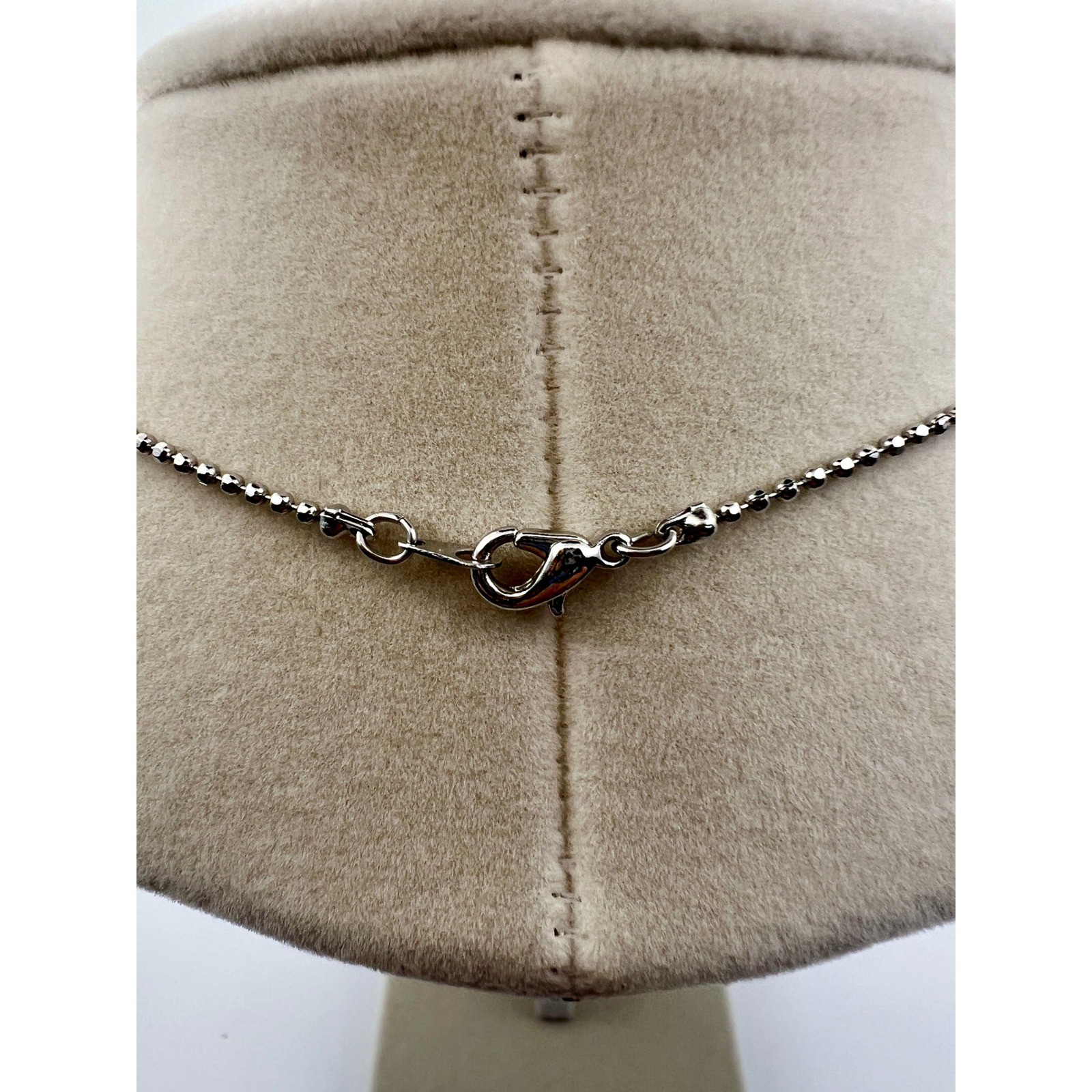 Roman Pearl Pendant Necklace 18 Inch Silver Tone Cream Classic RMN Stamped