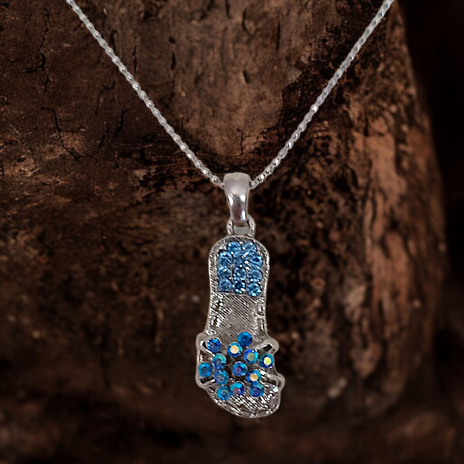 Vtg Blue Rhinestone Flip Flop Pendant Necklace Beach Coastal Y2K Silver Tone