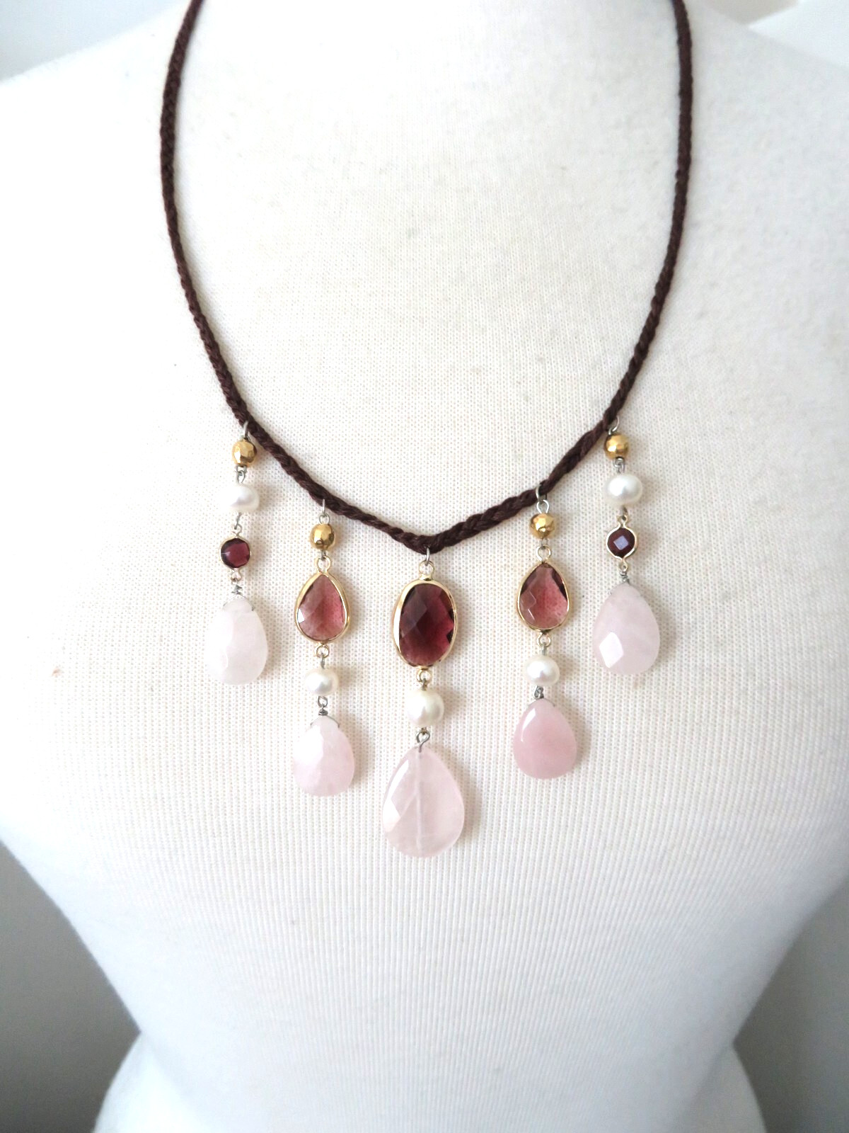 J.JILL ROSE QUARTZ BIB NECKLACE 18-28″
