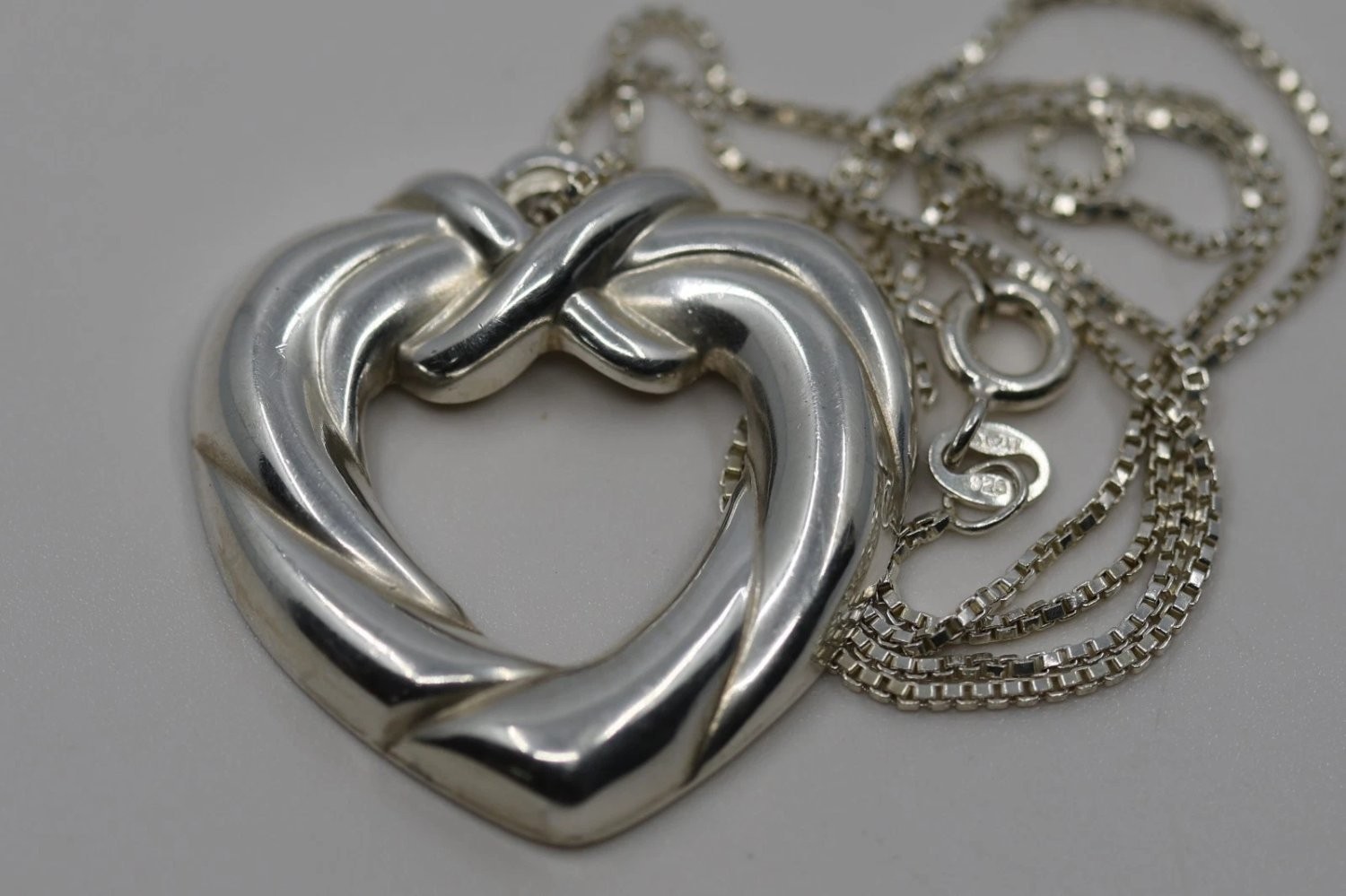 Sterling Silver Intertwined Ribbed Heart Pendant Necklace 925 Italy 18″ Box