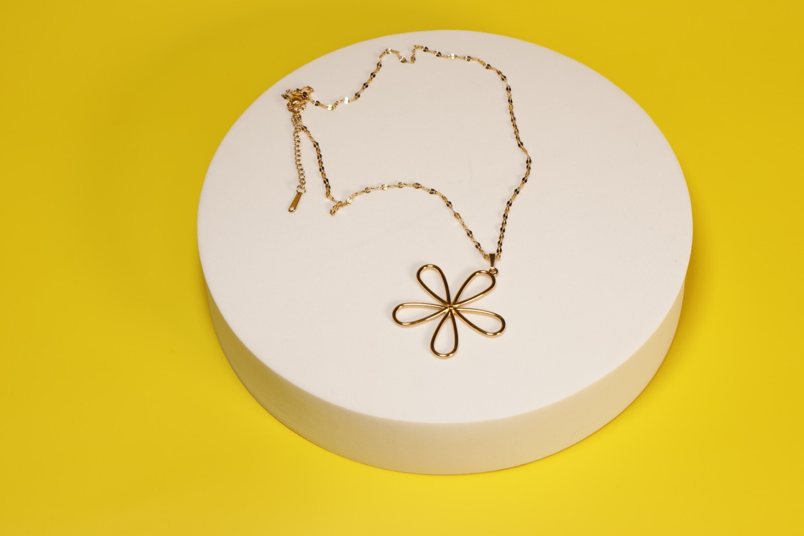 Cadena Para Mujere Con Flor De Margarita De Acero Inoxidable Chapada En Oro 18k