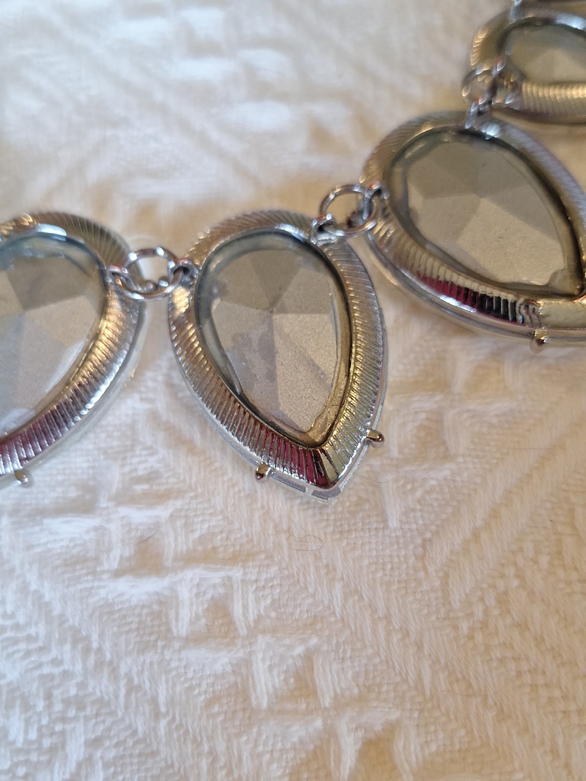 Chunky Clear Faceted Teardrop Crystal & Silvertone Chain Link Necklace 20″+ Glam