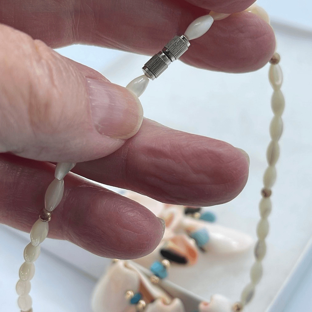 Vintage Conch – turquoise and mother of pearl 17” necklace.