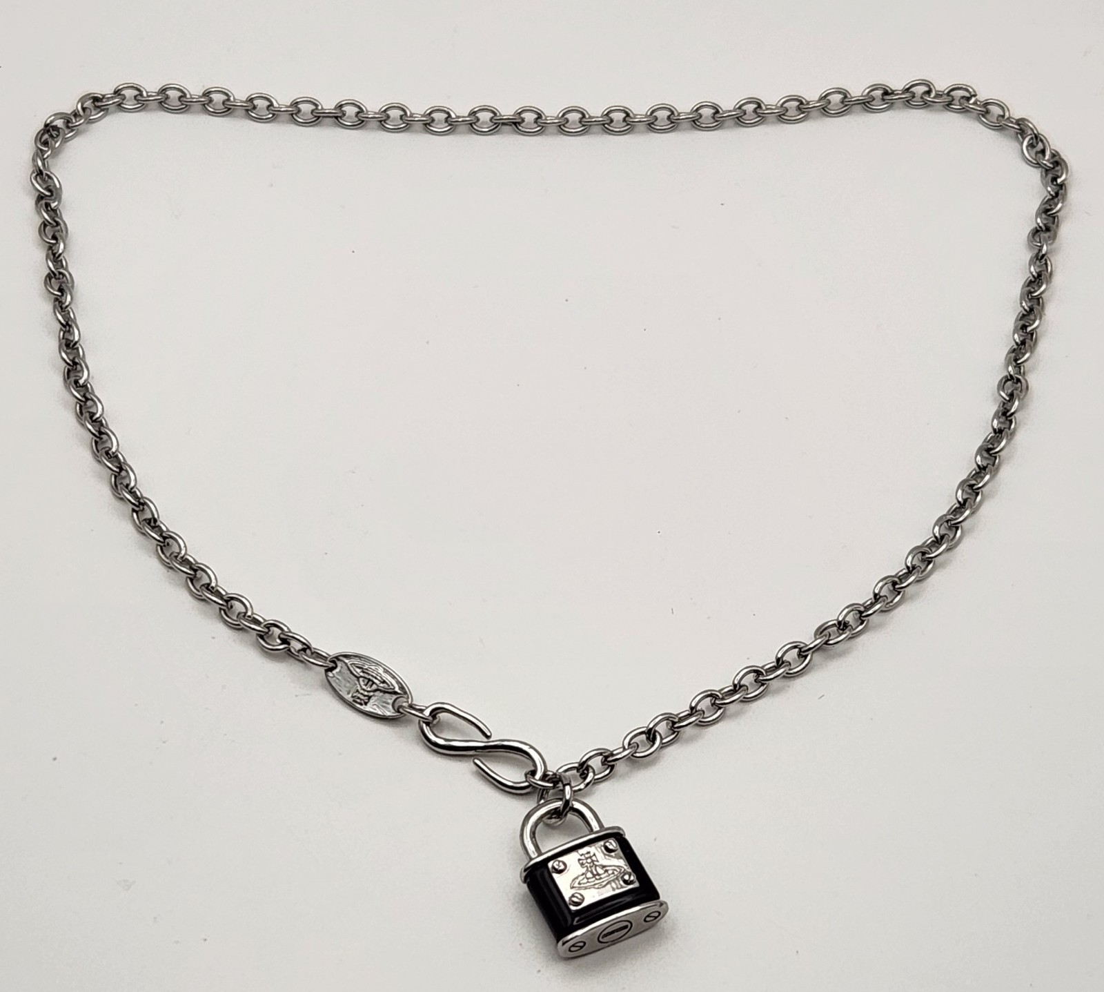 Vivienne Westwood Black Padlock Orb Necklace Silver Tone Chain Goth Punk Y2K