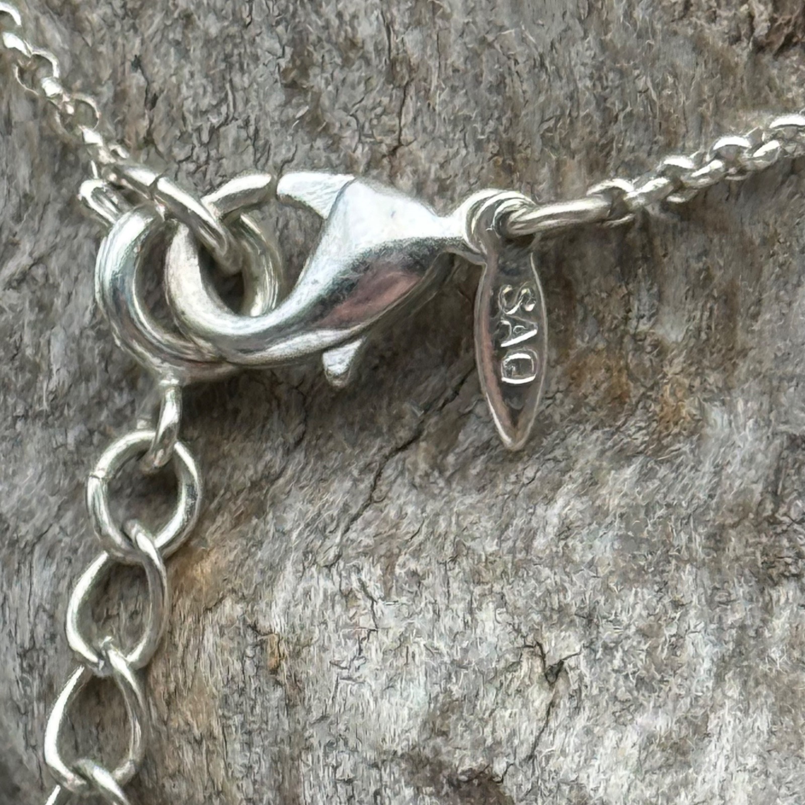 SAQ Silver Tone Circle Pendant Necklace Modern Open Link Design 16″ Chain
