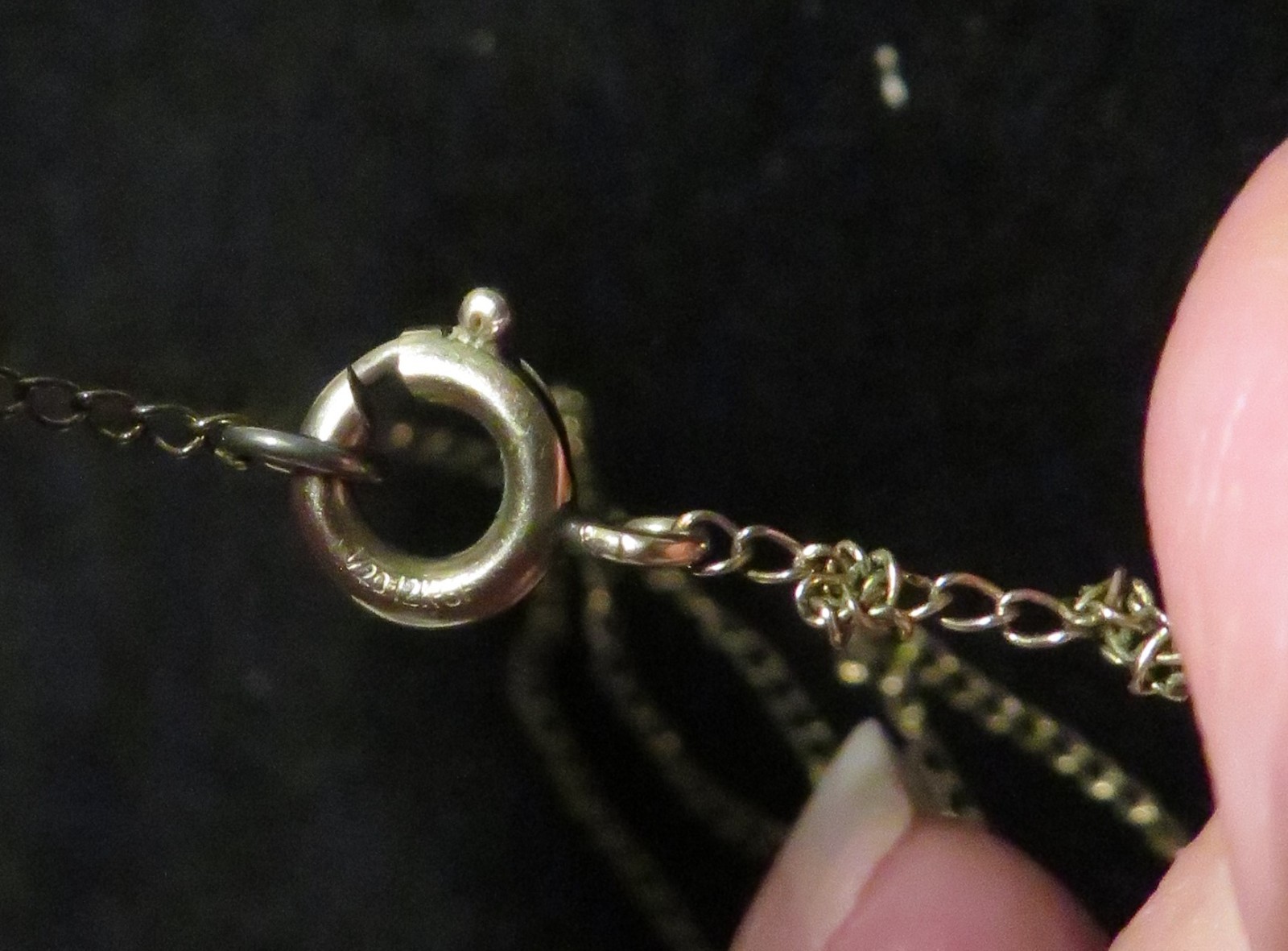 Gold Tone Star Pendant Necklace Minimalist Dainty Cable Chain 15in Knoted 12kGF