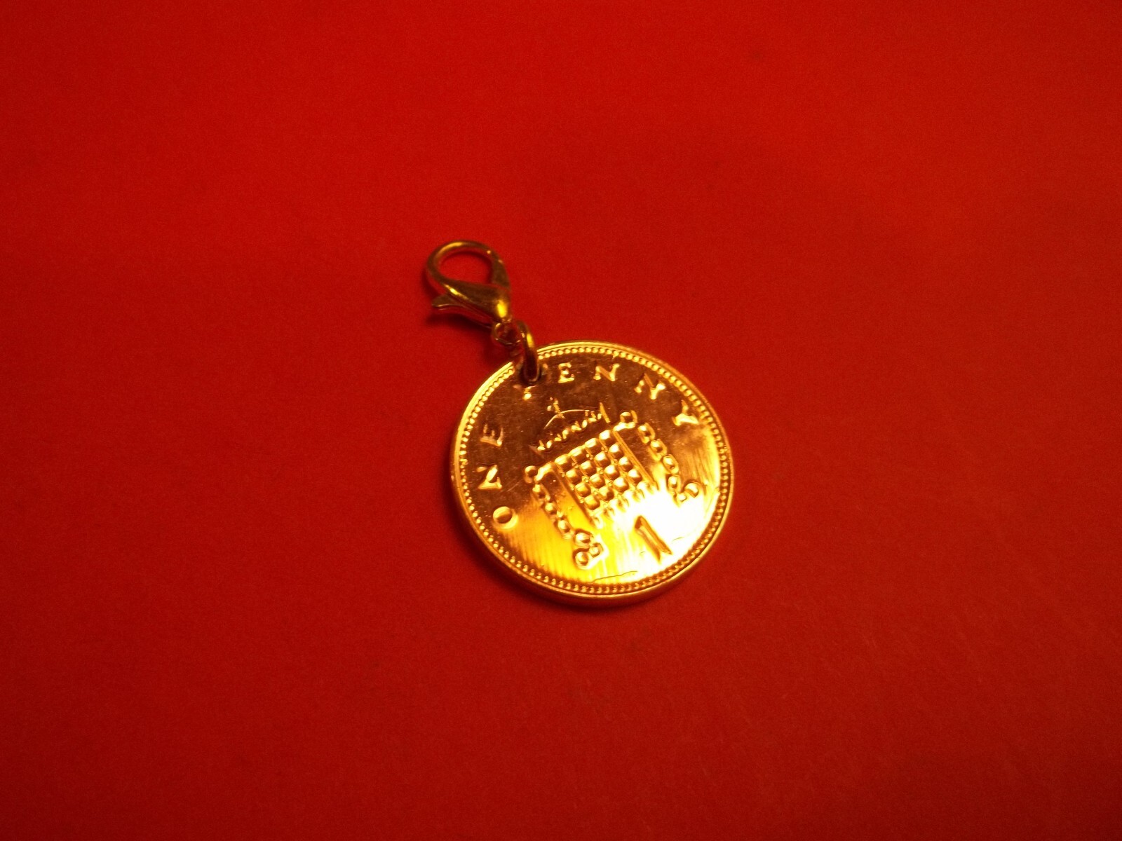 PENNY COIN – PORTCULLIS – HIGHLY POLISHED PENDANT / CHARM – 1971 to 2008