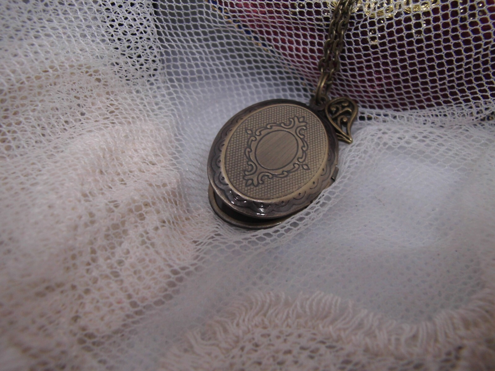 Sunflower Necklace Locket flower pendant ANT GOLD memorial photo memory BRONZE