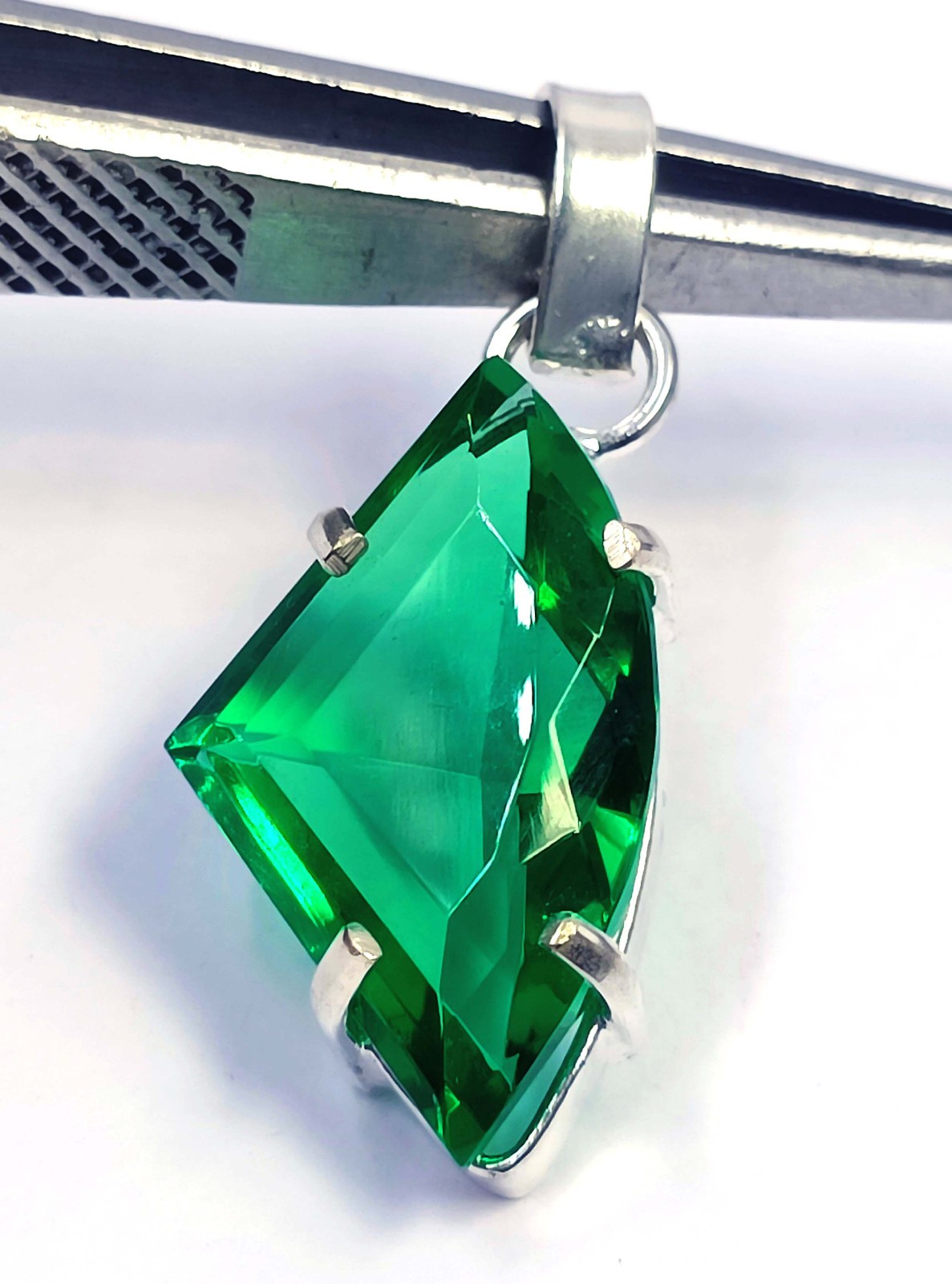 20 Ct Natural Green Emerald EGL Fancy Cut 925 Silver Pendant Free Chain 6FGT