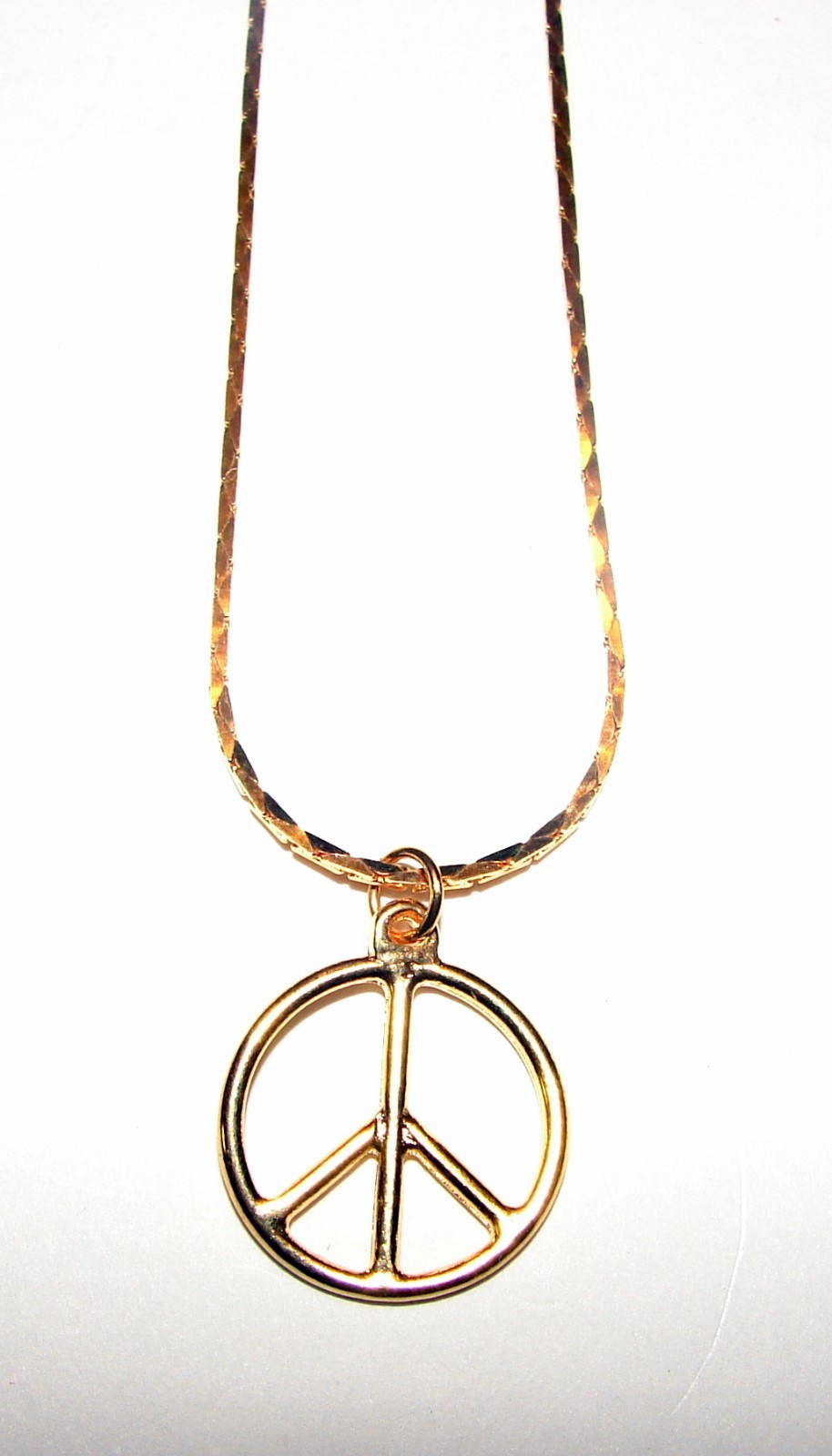LOT OF 10 NEW GOLD PLATED PEACE SIGNS WITH 18″ chain GREAT FOR FLEA MARKETS